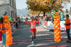 Nikolina i Ante slavili na prvom Mandarina polumaratonu
