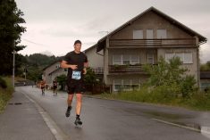 Podrži lokalno i – trči!