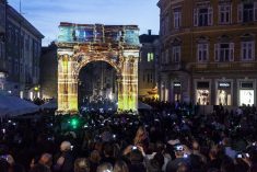 Pulski trkački spektakl uz igru svjetla Visualia Festivala